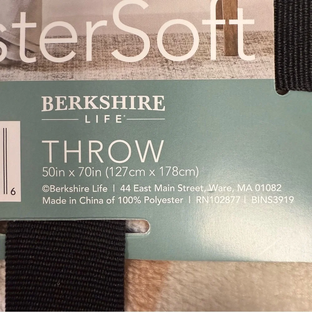 NWT Berkshire LusterSoft Throw Blanket Beige Dogs Print 50”x70” Dog Poodle Pup